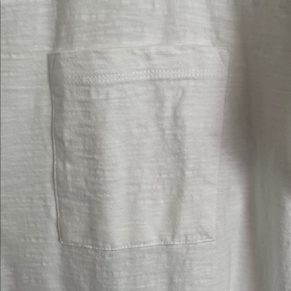 St. John's Bay White Short Sleeve Women's Tee - Picture 5 of 6